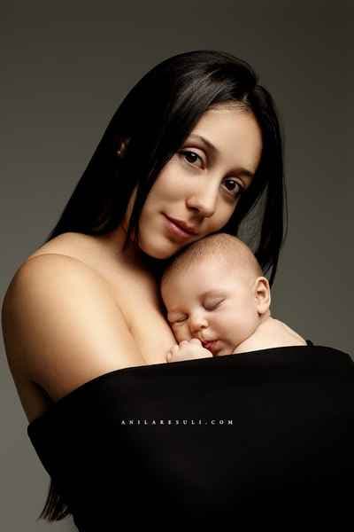 Anila Resuli Fotografa Neonati Gravidanza Smash Cake Bambini Famiglie Coppie Pet Photography Italia