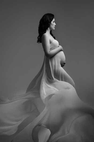 Valeria Pozzi Woman and Maternity Photography